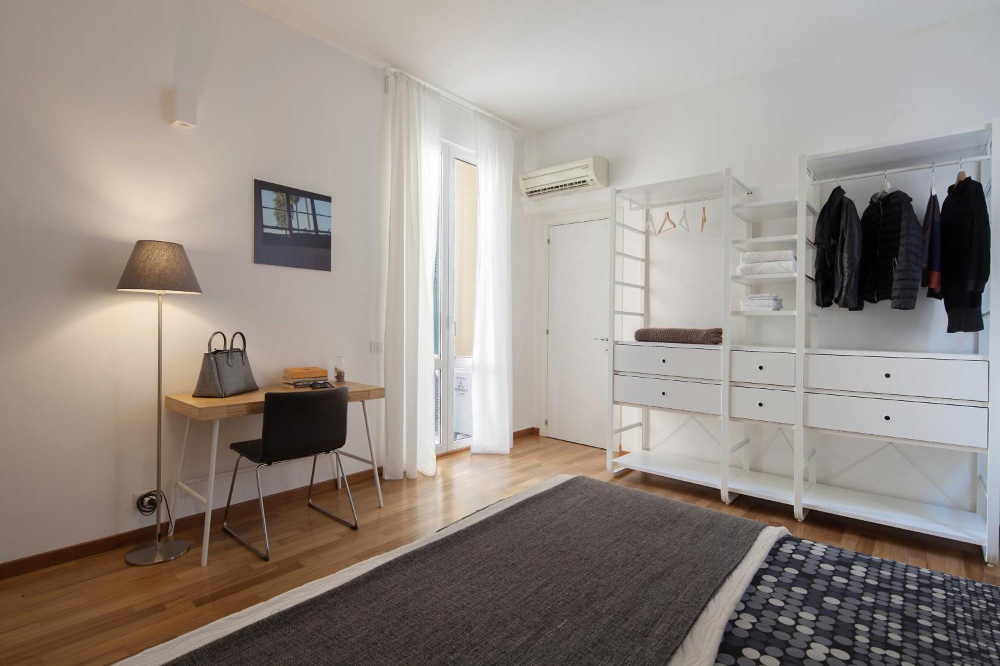 Cv5 - La Spezia City Center - Wide Modern Apartment Walking Distance To The Station To Cinque Terre - Big Terrace On The Roofs エクステリア 写真