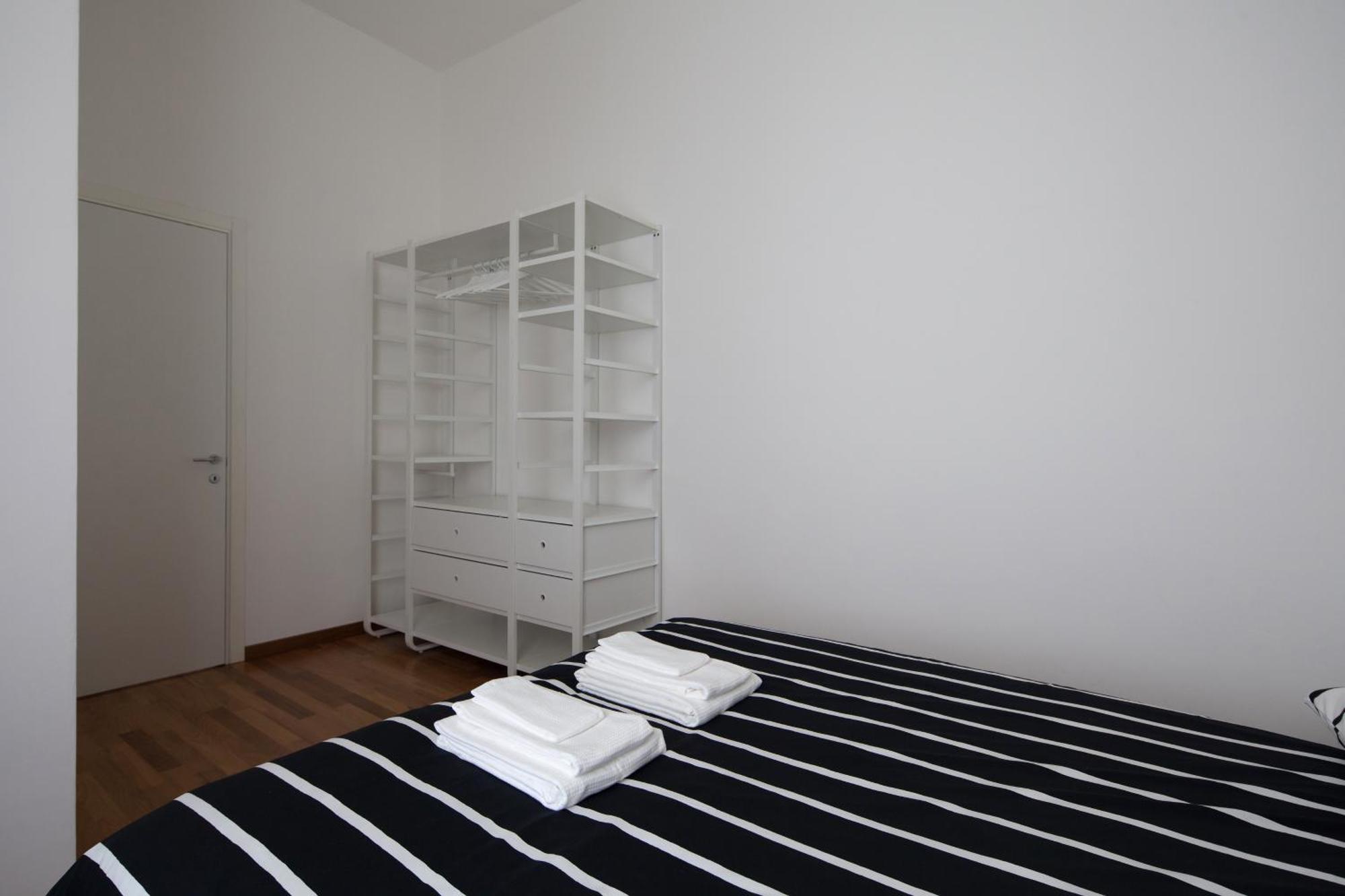 Cv5 - La Spezia City Center - Wide Modern Apartment Walking Distance To The Station To Cinque Terre - Big Terrace On The Roofs エクステリア 写真